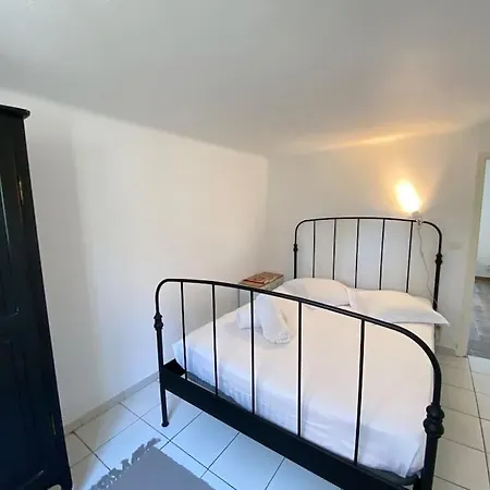 Nyaraló 06av1 - Petite Maison Au Calme Avec Piscine Antibes